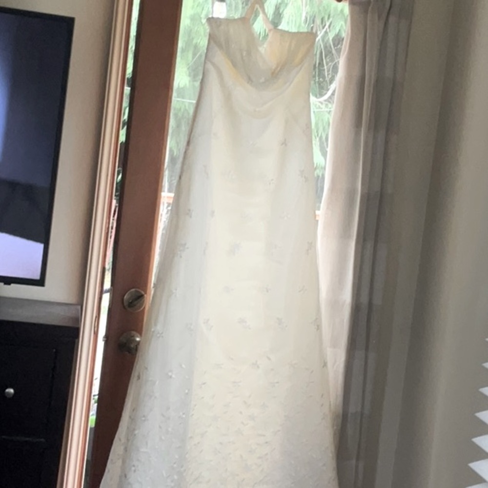 SIZE 6 WEDDING DRESS HANDMADE ITALIAN LACE